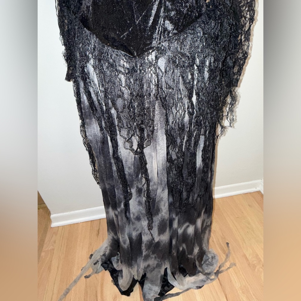 Cementery Bride Strapless Black and Gray Dress - Picture 3 of 8